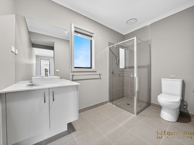 9 Attraction Way, Mambourin