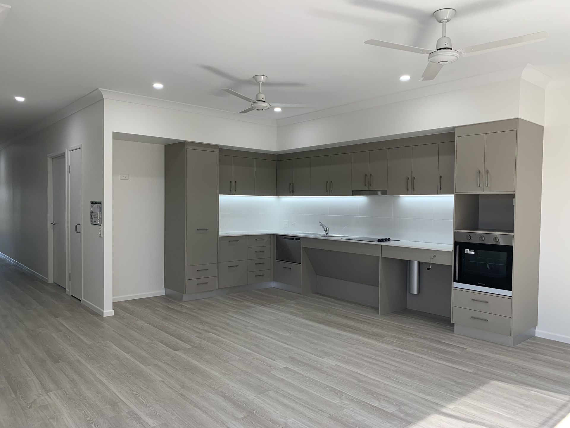 2 Henley Close, Blacks Beach