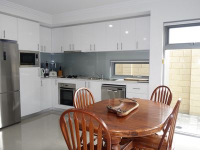 2/225 Loftus Street, Leederville