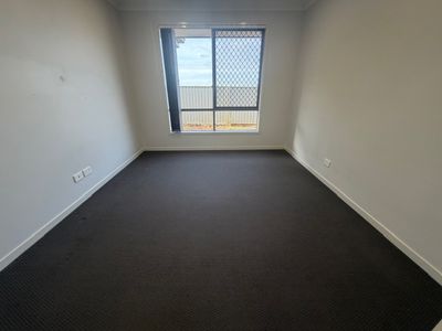 9 CURLEW CRESCENT, Oxley Vale