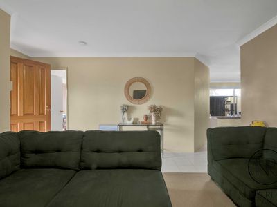 12 Honeyeater Glade, Huntingdale