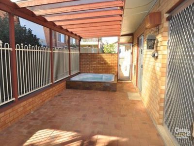 13 Banksia Crescent, Dubbo