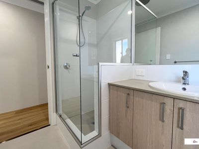 24 Kembla Way, Lakelands