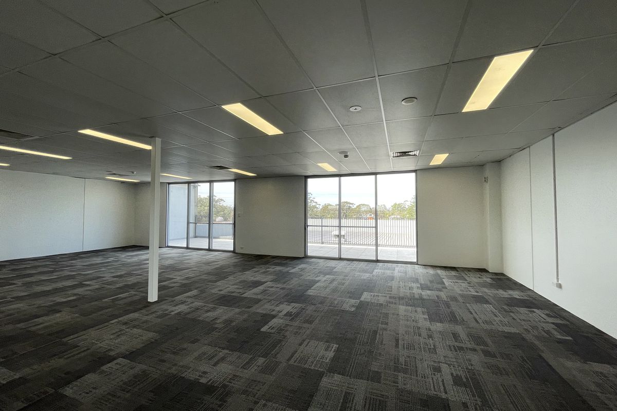 First Floor / 8 Flora Street, Kirrawee