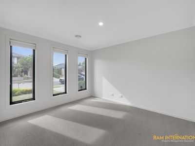 13 Santorini Crescent, Point Cook
