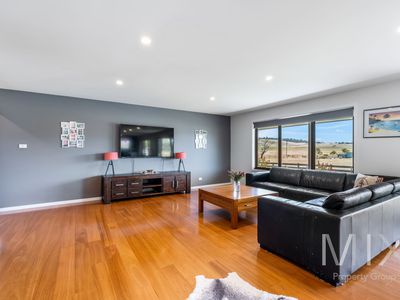 99 Bakers Road, Penna