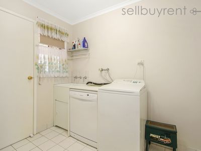 1 / 2 DANE PLACE, Wodonga