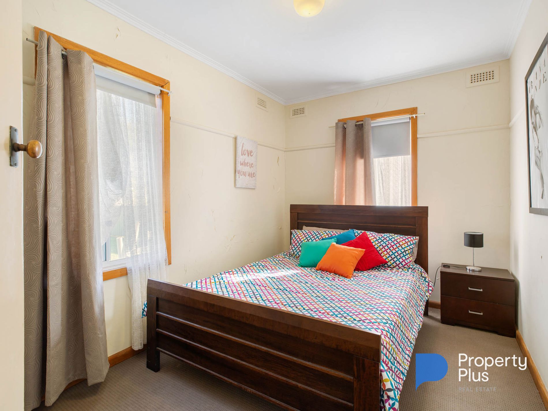 4 Mary Street, Charlton