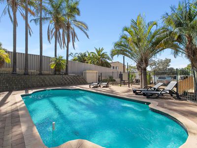 10 / 11 Wilton Place, Scarborough