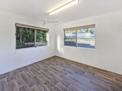 1 / 13 Armstrong Street, Atherton
