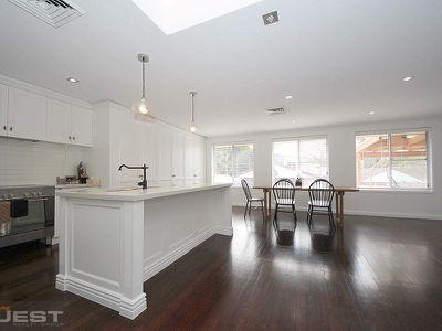 8 Amberdale Avenue, Picnic Point