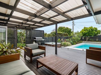 6 Helga Crescent, Te Atatu Peninsula