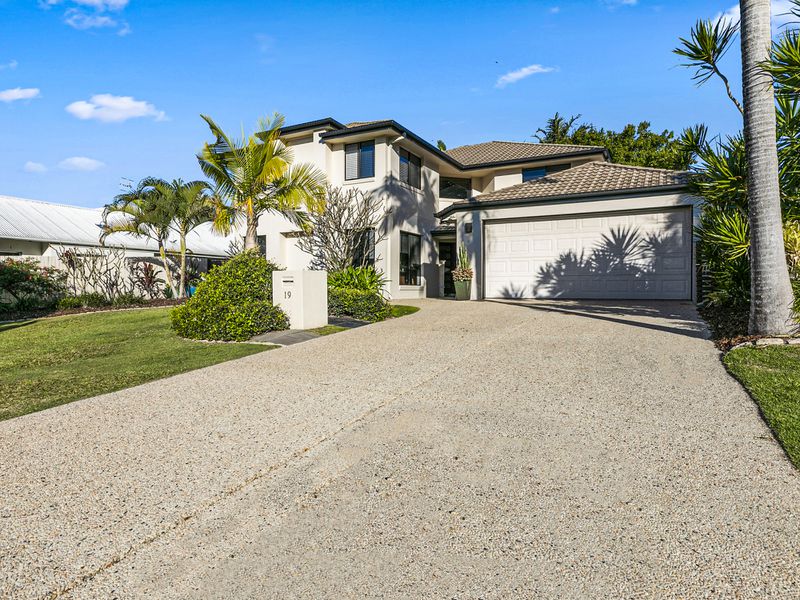 19 Greenside Court, Peregian Springs