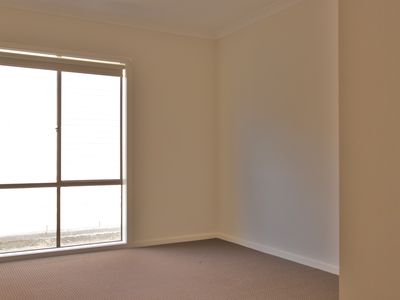 21 St Gwinear Lane, Cranbourne North