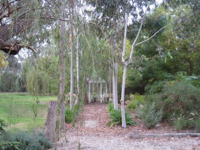 717 River Road, Murrabit West