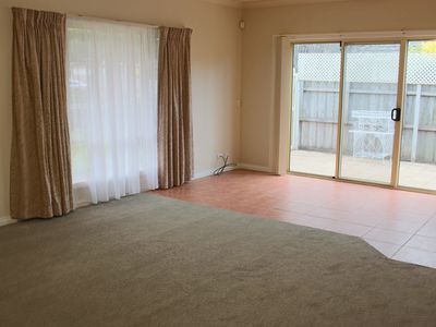 1 / 23 Vines Road, Hamlyn Heights