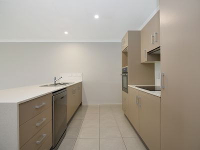 1 / 285A Alderley Street, South Toowoomba