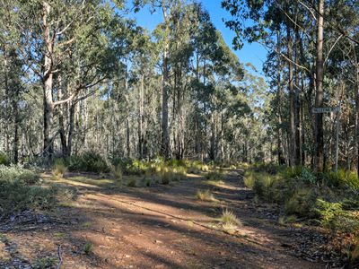 123 Lake View Road, Lake Leake
