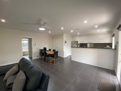 10 / 10 Herbert Street, Belmont