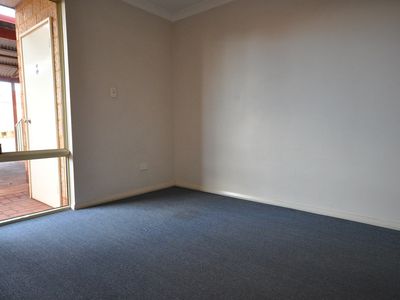 9 / 1 Cowra Drive, Newman