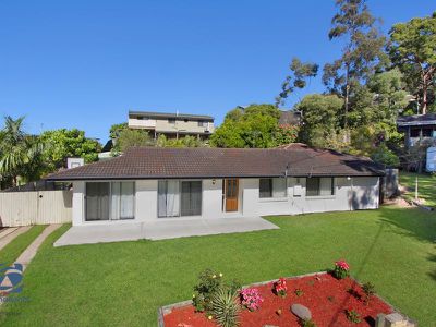 6 Gills Close, Rochedale South