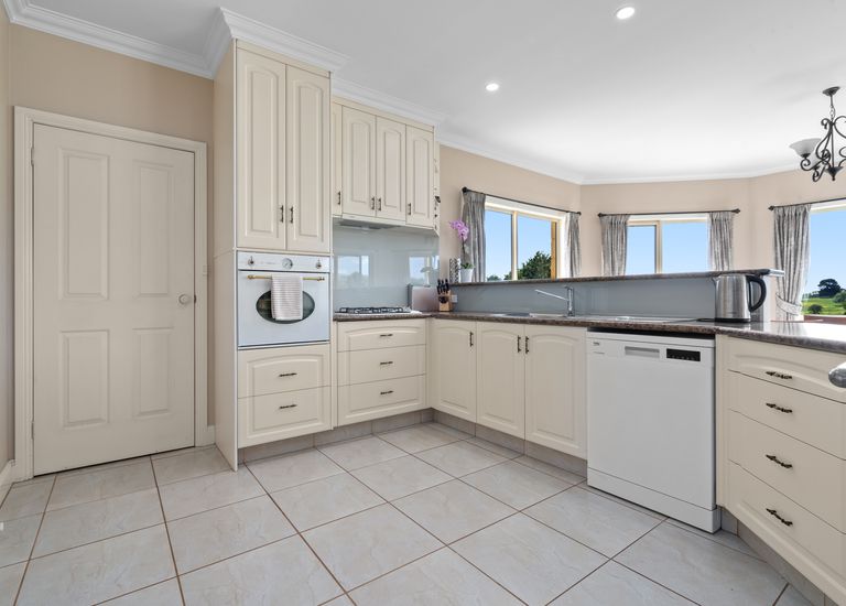 231 Golf Course Road, Heywood