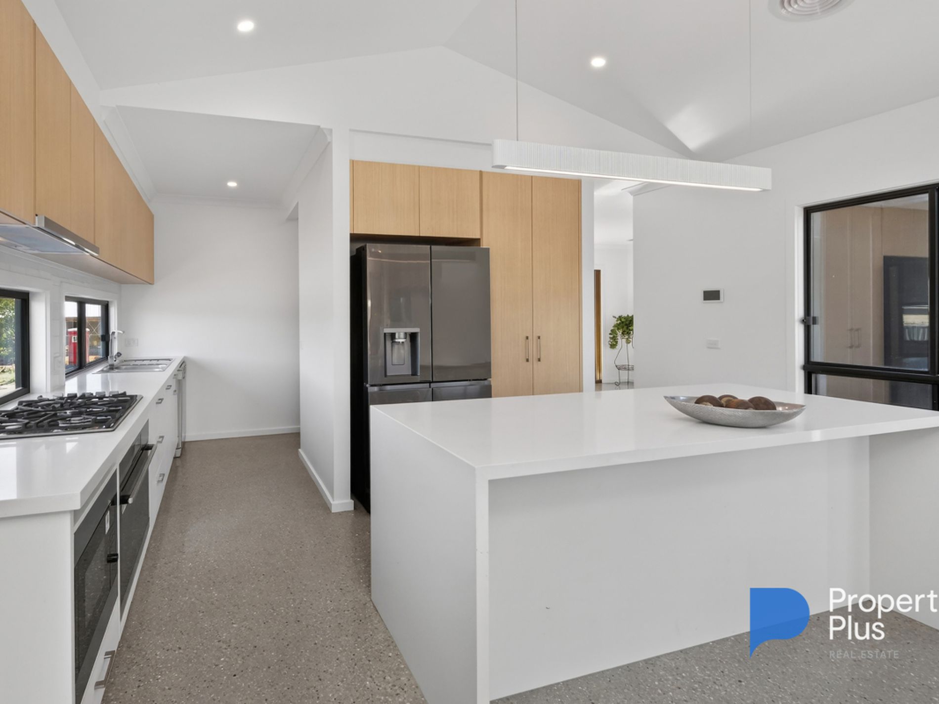 8 Banksia Court, Campbells Creek