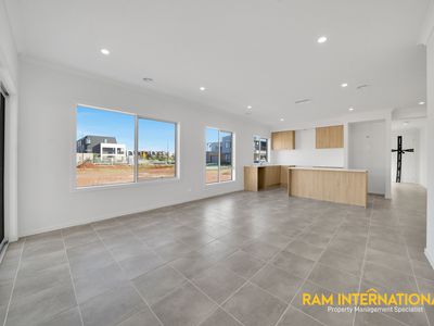 11 Determination Street, Aintree