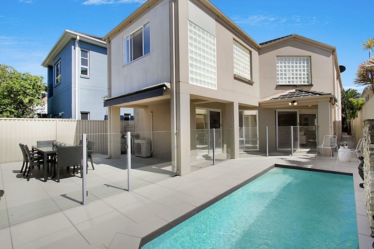 1 / 12 Tamborine Street, Mermaid Beach