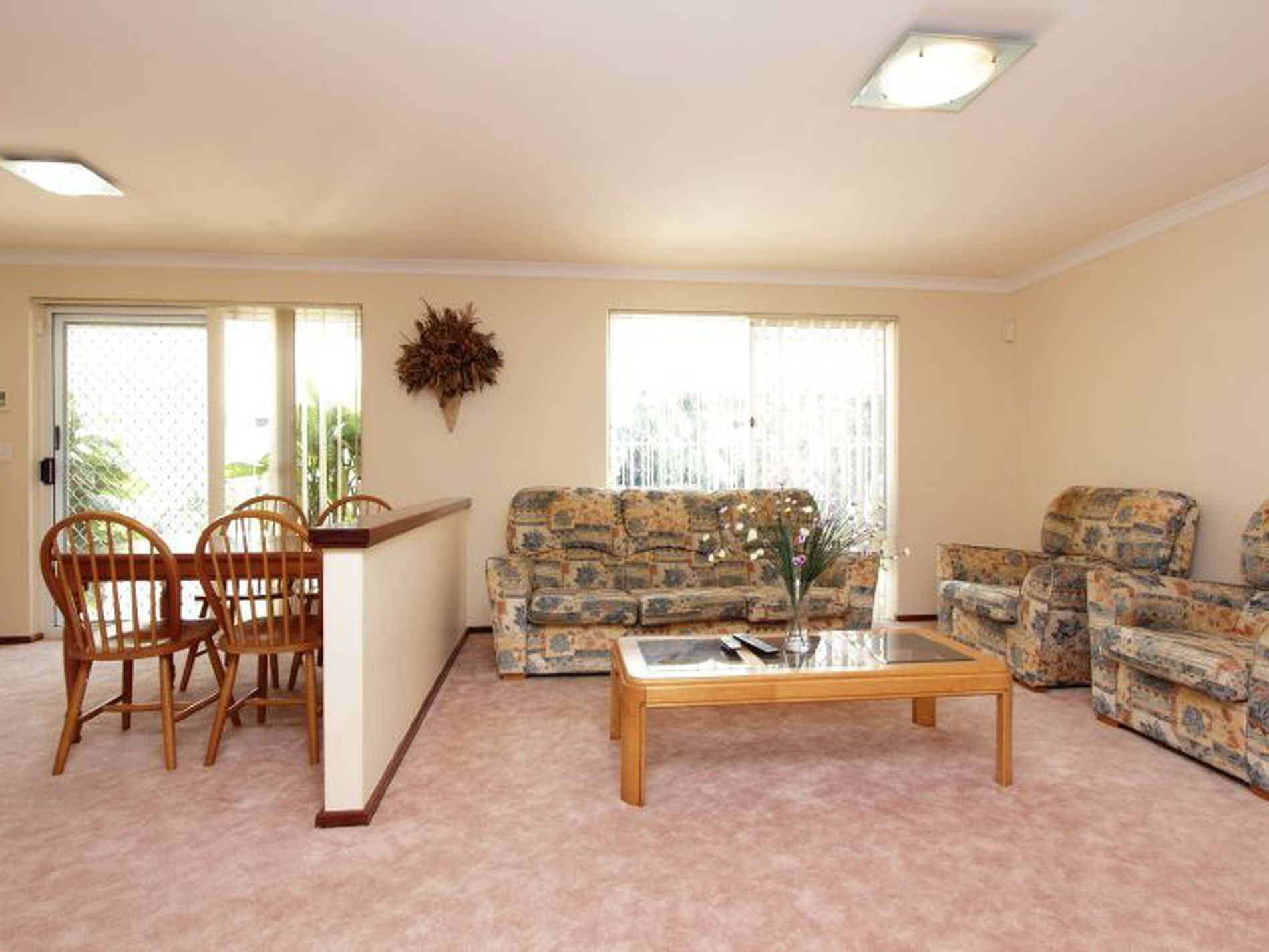 2 Klein Court, Winthrop