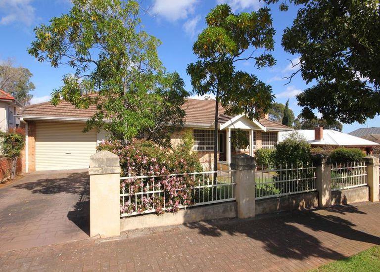 13 Anglesey Avenue, St Georges