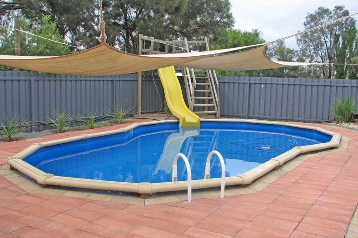 14 Weller Road, Lancaster