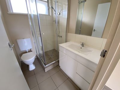 1 / 34 Geelong Road, Footscray