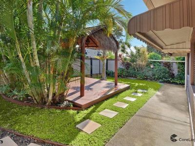 2 / 3 Norman Avenue, Maroochydore