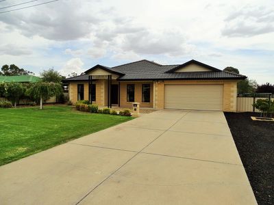 108 Cleeland Place, Kerang