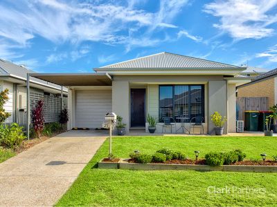 25 Cootharaba Crescent, Warner