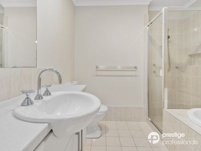 15 Fairway Close, Moorebank