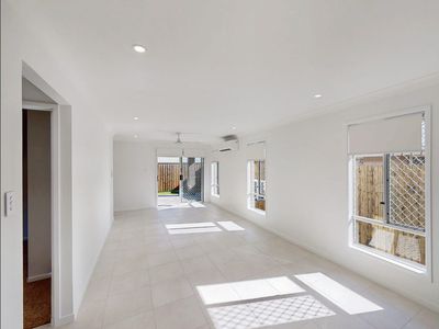 16 Greenlink Street, Deebing Heights