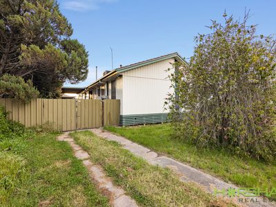 9 Felstead Avenue, Horsham