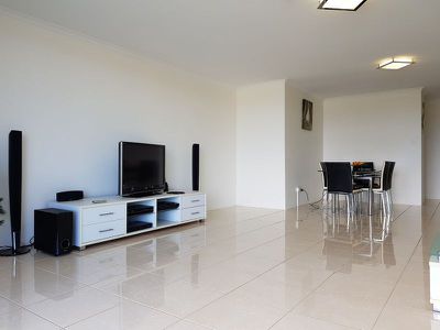 102 / 33 Thornton Street, Surfers Paradise