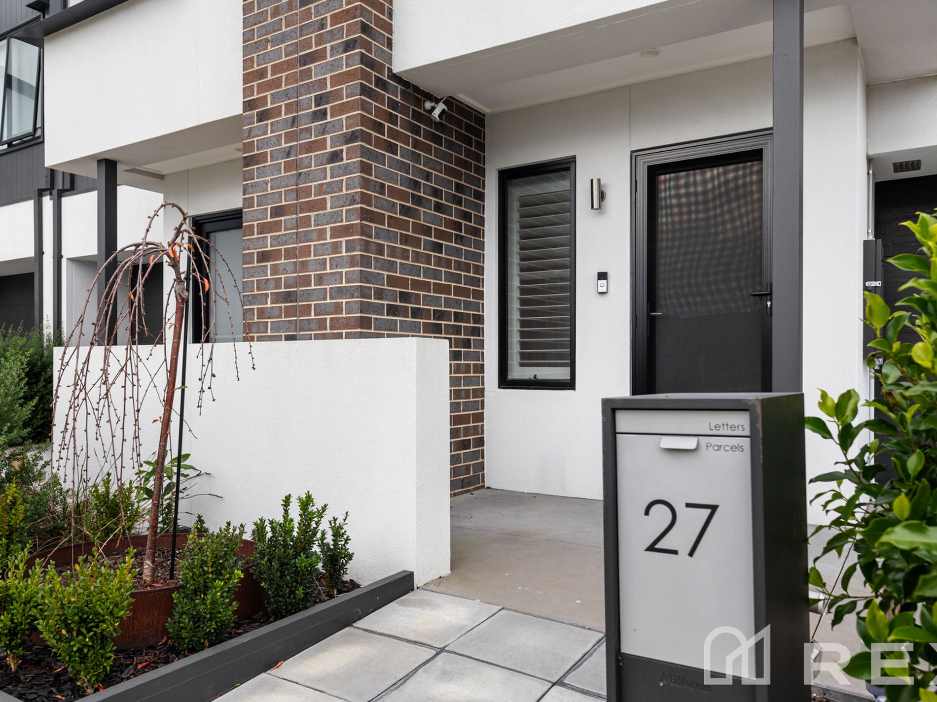 27 Flaxlilly Crescent, Officer
