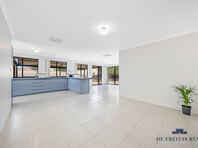 22 Tamarisk Drive, Halls Head