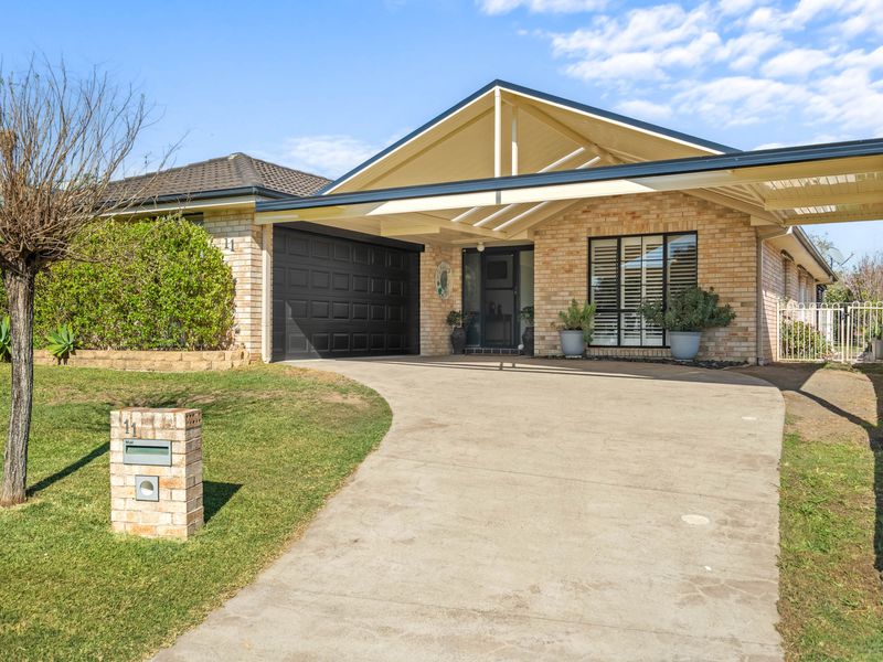 11 Goldenia Close, Morisset