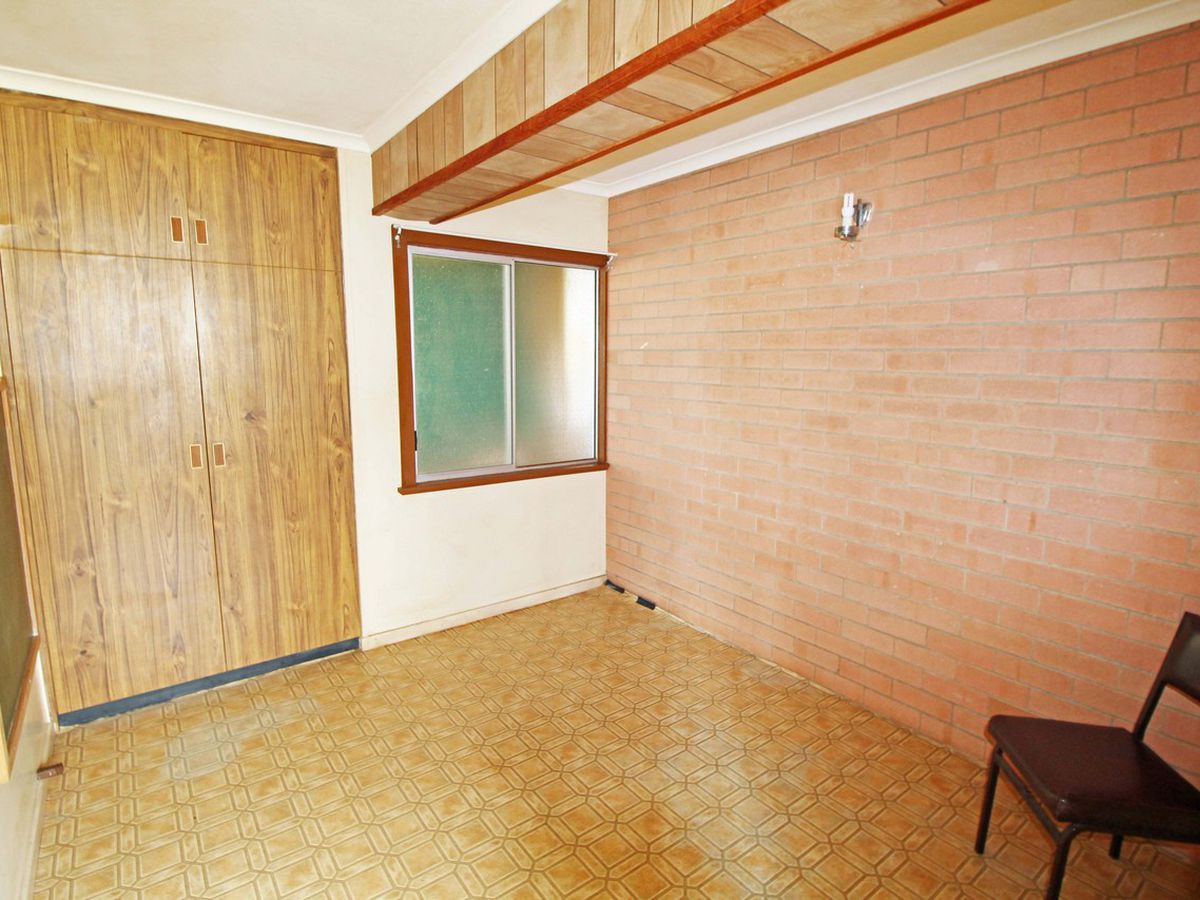23 ROBERT STREET, Atherton