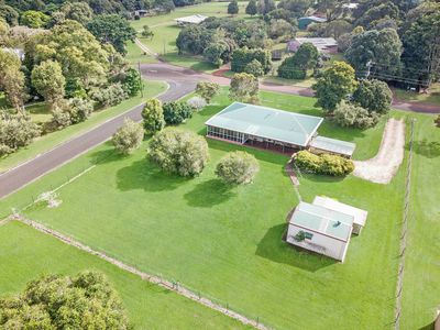 10 Panoramic Drive, Atherton