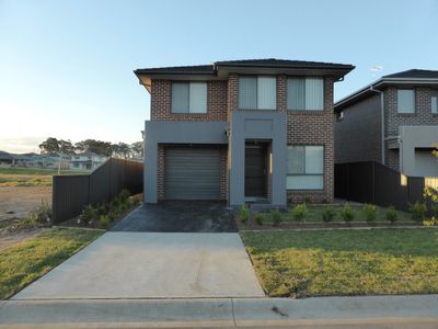 35 Bryant Avenue, Middleton Grange