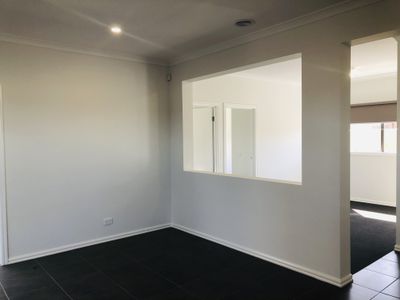 10 Amaretto Circuit, Manor Lakes