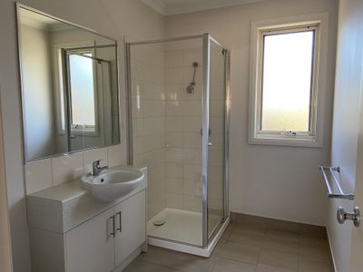 2 / 6 Lynch Road, Brooklyn