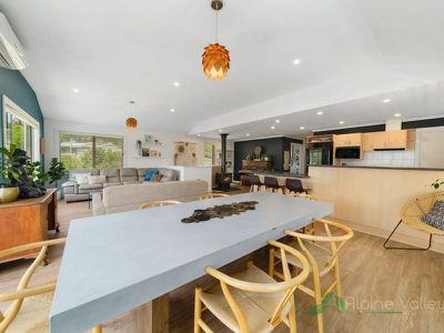 2 Marum Court, Tawonga South