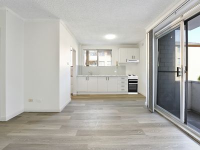 9 / 4 Forbes Street, Warwick Farm